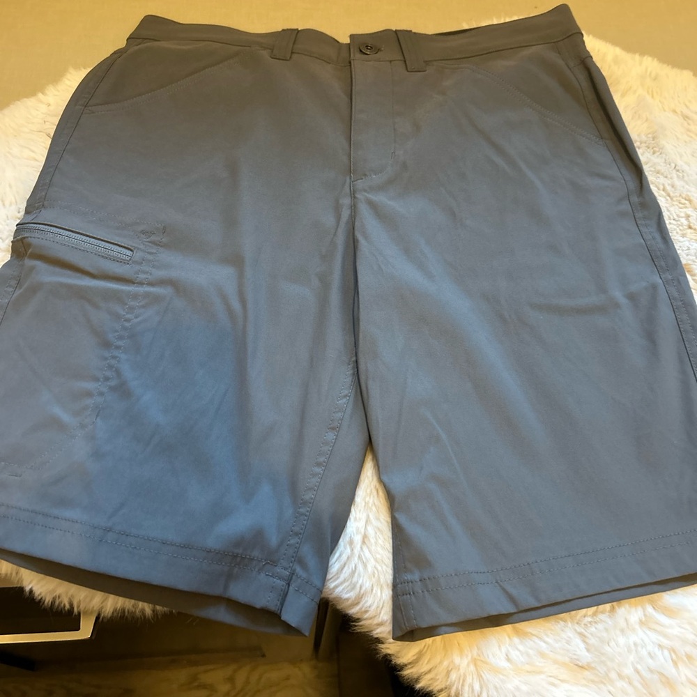 Eddie Bauer Men's Slate Cargo Shorts